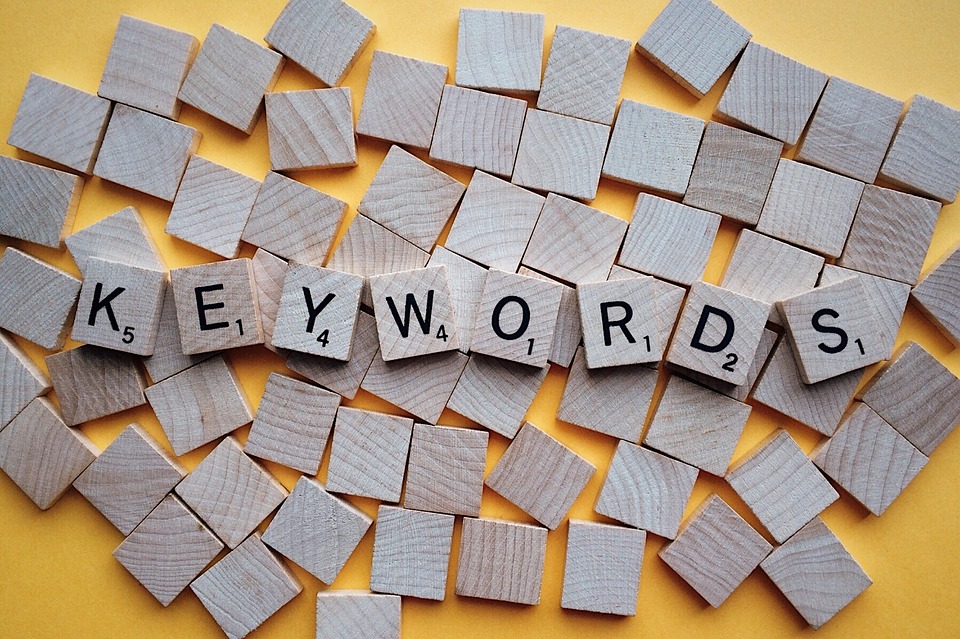 SEO: che cos'è e come funziona 2 keywords letters 2041816 960 720 SEO: che cos'è e come funziona